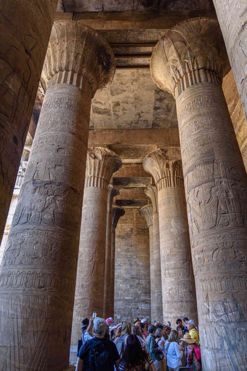 Egipto 163 - Edfu - Templo de Horus.jpg